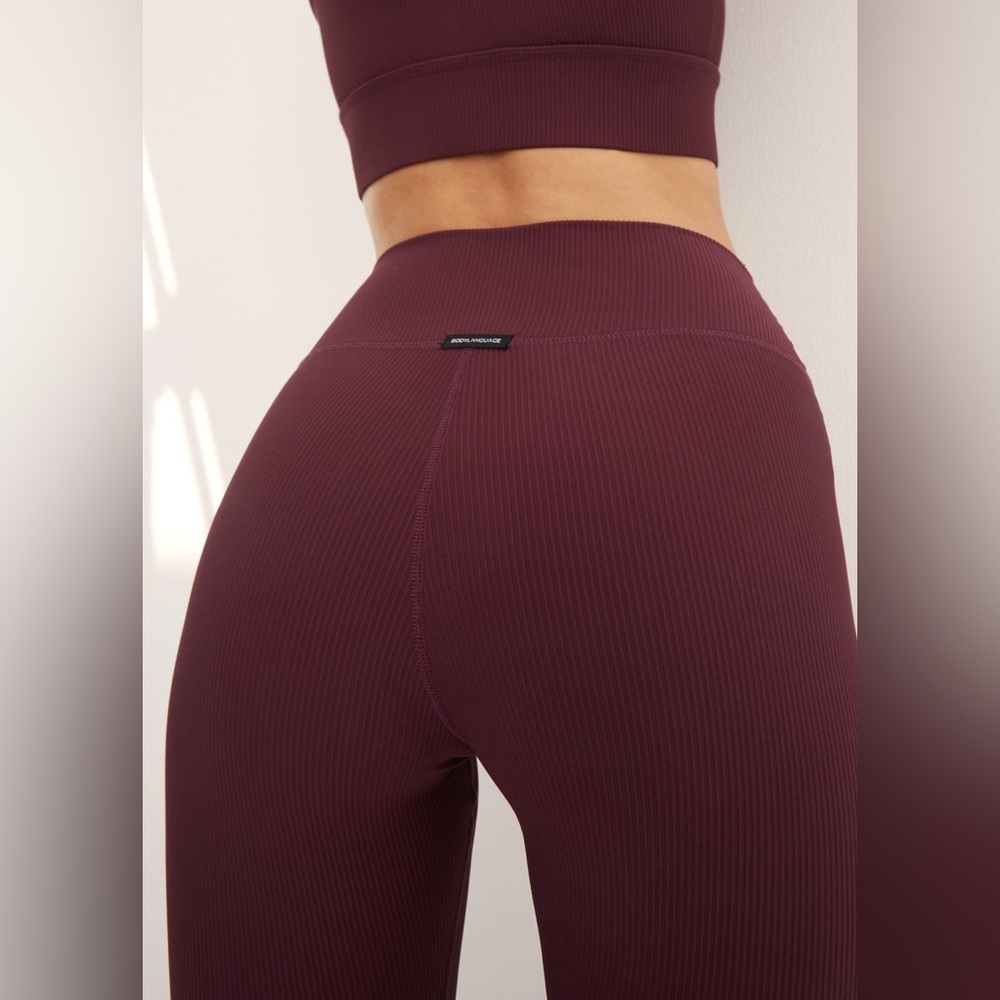 Body Language Hailey Ribbed Seamless Maroon Leggings Size Medium